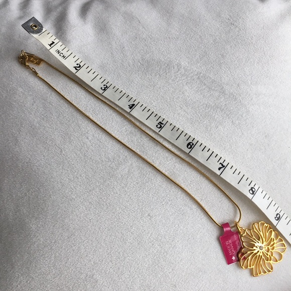 NEW flower necklace 🇨🇦Foxy made in Canada - Picture 4 of 5